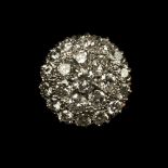 * Ring. An 18ct gold diamond cluster ring
