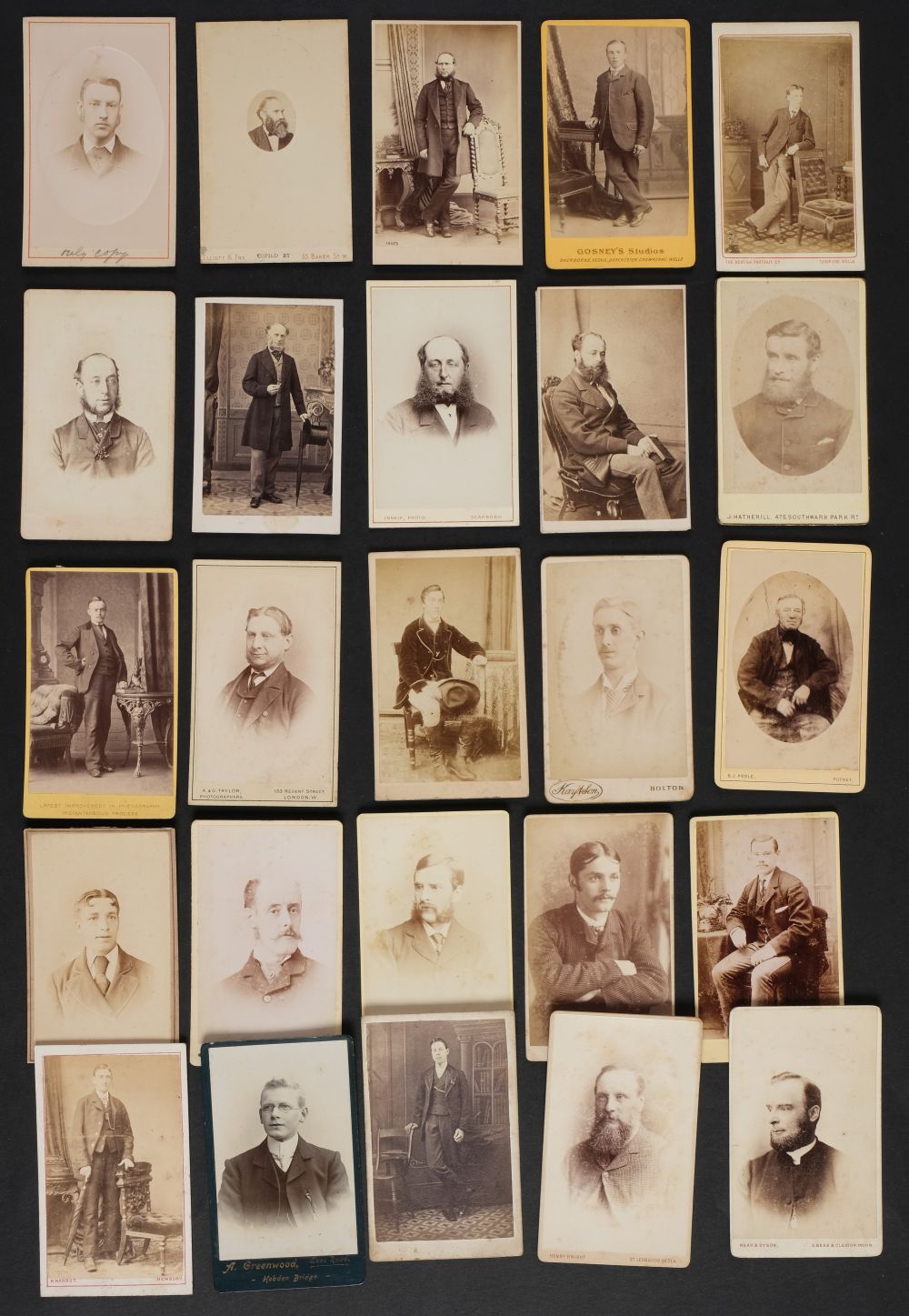 * Cartes de visite. A large collection of approximately 750 cartes de visite, c. 1860s/1880s - Image 7 of 8