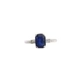 AN ART DECO SAPPHIRE AND DIAMOND RING