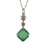 AN EARLY 20TH CENTURY EMERALD AND DIAMOND PENDANT