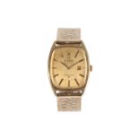 AN OMEGA CONSTELLATION 18CT GOLD CASE GENTLEMANS BRACELET WATCH