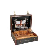 LEATHER BOUND PICNIC SET FOR CLASSIC CAR