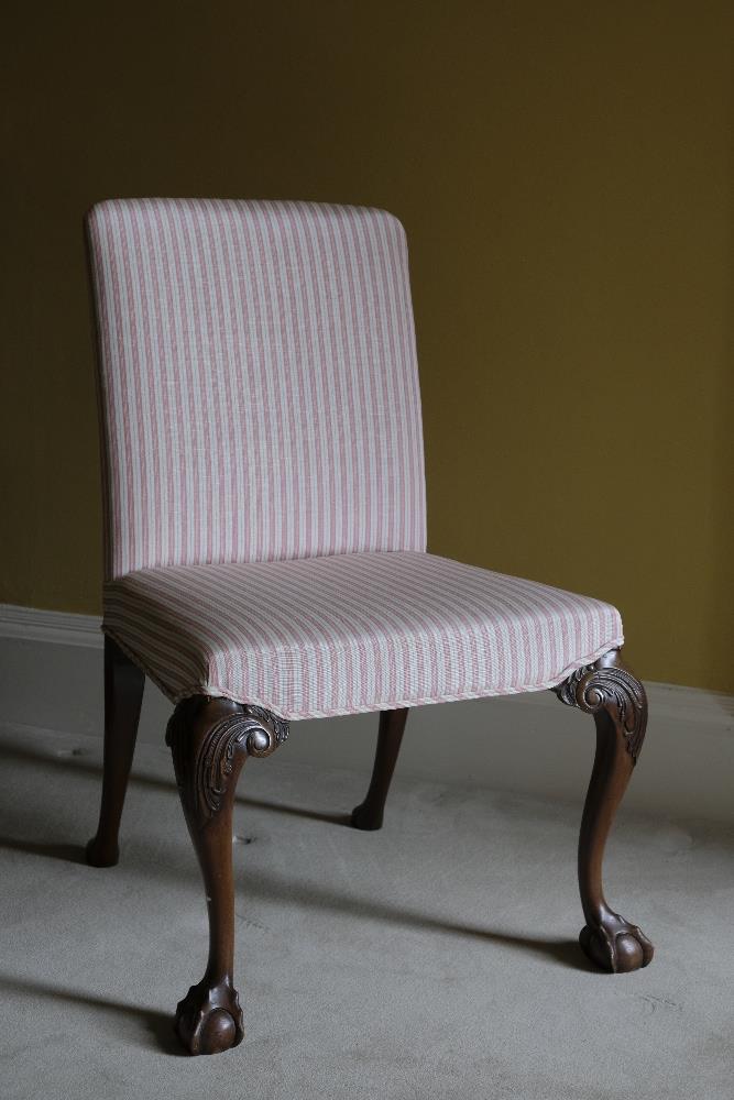 A GEORGE II STYLE MAHOGANY CHAIR