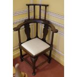 GEORGE II 'RED WALNUT' CORNER CHAIR