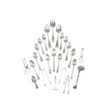 A SMALL QUANTITY OF MIXED SILVER FLATWARE AND OTHER ITEMS,