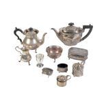 A QUANTITY OF HALLMARKED SILVER ITEMS,