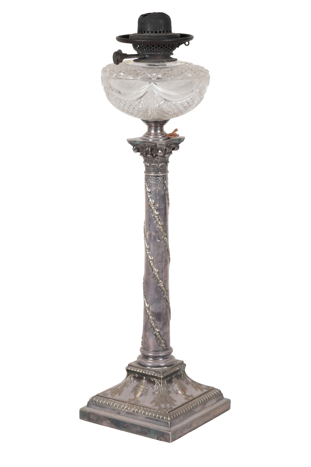 A VICTORIAN SILVER PLATED METAL TABLE OIL LAMP,