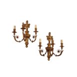 A PAIR OF GEORGE III STYLE GILTWOOD AND GESSO WALL LIGHTS