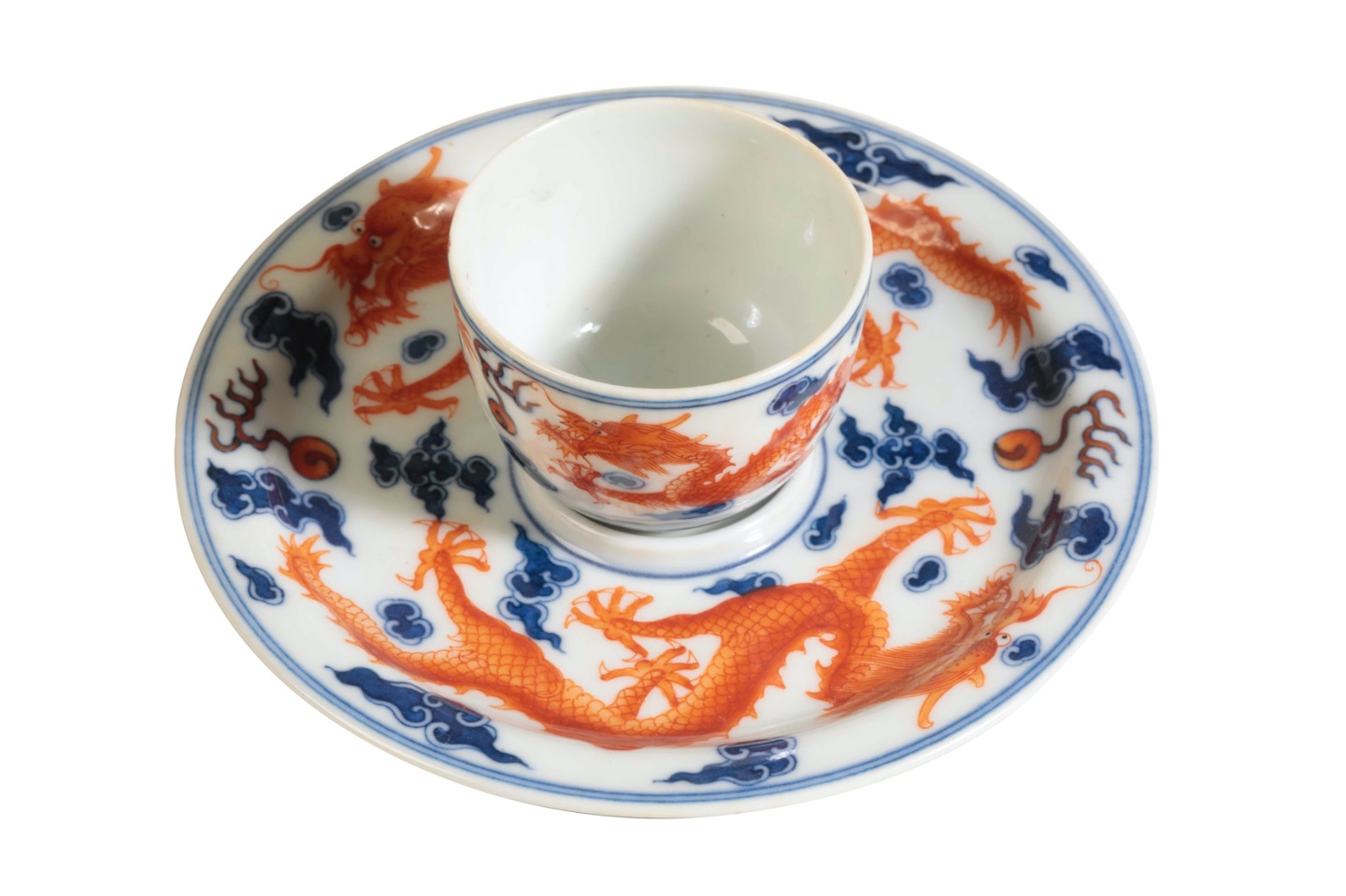 IRON-RED AND BLUE AND WHITE 'DRAGON' CUP