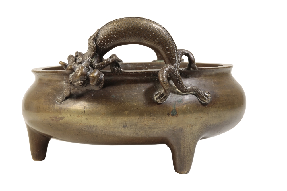 GOLD-SPLASH BRONZE TRIPOD 'DRAGON' CENSER, QING DYNASTY, 18TH CENTURY - Image 2 of 4