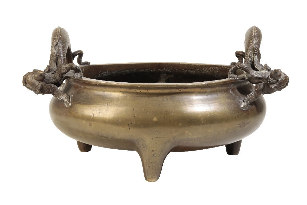 GOLD-SPLASH BRONZE TRIPOD 'DRAGON' CENSER, QING DYNASTY, 18TH CENTURY - Image 3 of 4