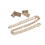 A PAIR OF GENTLEMAN'S 9CT GOLD CUFFLINKS AND CHAIN