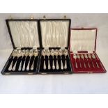 A COLLECTION OF SILVER TEA SPOONS, in three fitted presentation cases (7.6oz)