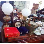 A VINTAGE BAKELITE CASED CLOCK, two brass oil lamps and sundries (as lotted)