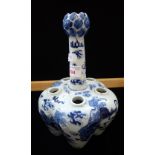 A CHINESE BLUE AND WHITE VASE of 'garlic' form, with character mark to the base, 24.5cm high