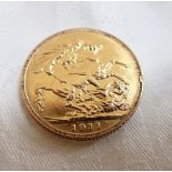 A FULL GOLD SOVEREIGN DATED 1911