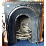 A VICTORIAN CAST IRON FIRE PLACE INSERT, 71cm wide