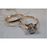 A DIAMOND SOLITAIRE RING, the brilliant-cut diamond approx. 1.00ct, on a yellow gold shank, stamped