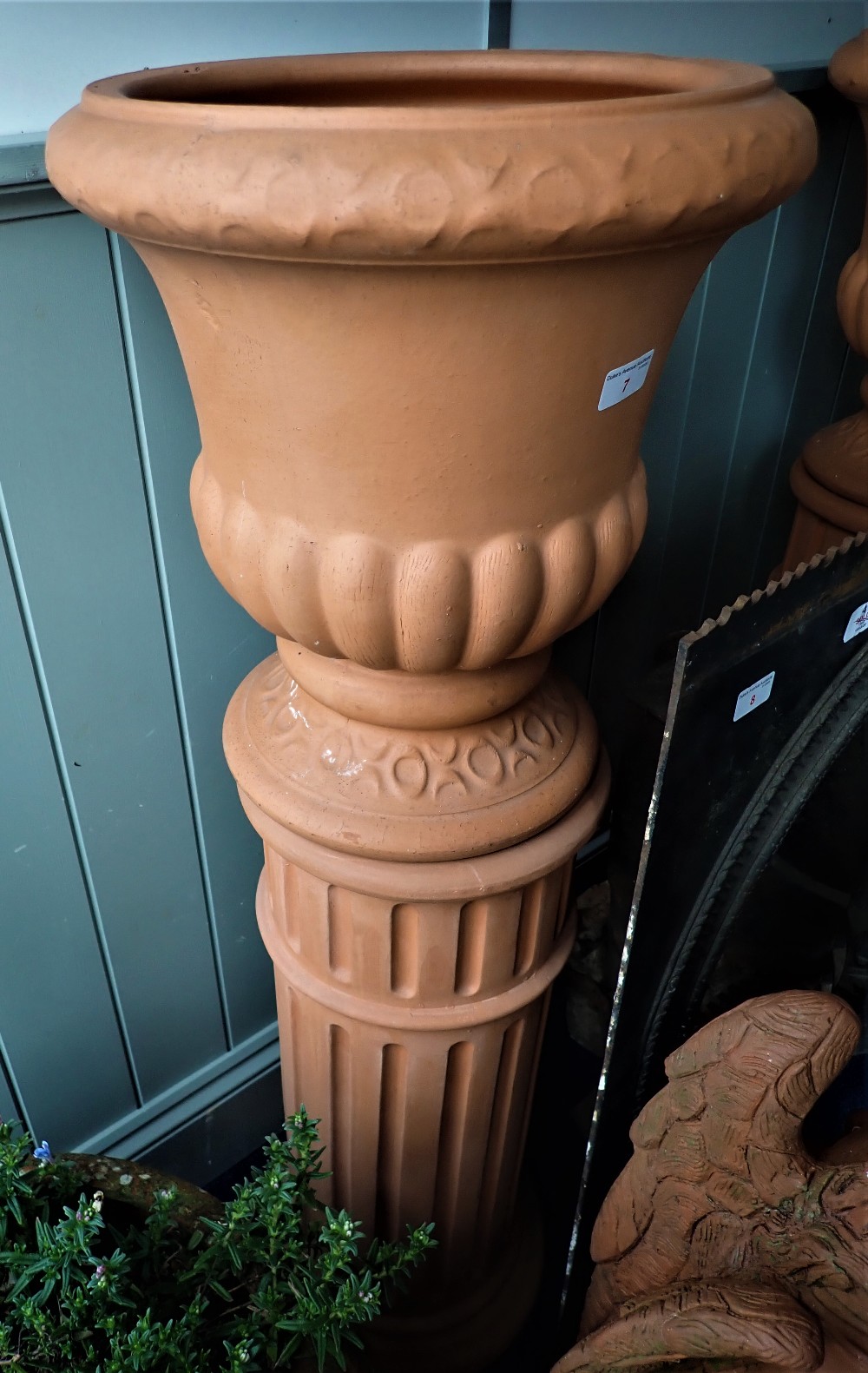A PAIR OF NEO-CLASSICAL STYLE TERRACOTTA GARDEN URNS on column bases, each 113cm high - Image 2 of 2