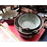 A COLLECTION OF BRASS PRESERVING PANS (6)