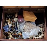 A COLLECTION OF COSTUME JEWELLERY AND WATCHES, in a wooden case