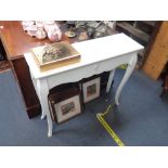 REPRODUCTION FRENCH STYLE PAINTED CONSOLE TABLE