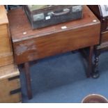 A 19TH CENTURY MAHOGANY PEMBROKE TABLE