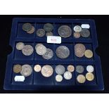 A TRAY OF BRITISH AND WORLD COINS