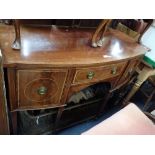 A SHERATON STYLE MAHOGANY SIDEBOARD, 122cm wide