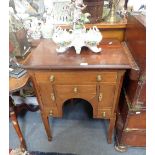 AN EDWARDIAN MAHOGANY LADIES DRESSING TABLE, 60cm wide