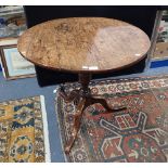 A GEORGE III OAK TILT TOP TRIPOD TABLE, 79cm dia.