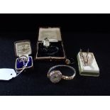 A COLLECTION OF JEWELLERY AND WATCHES