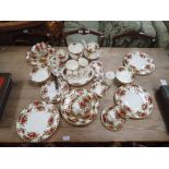 A COLLECTION OF ROYAL ALBERT OLD COUNTRY ROSES DINNER AND TEA WARE