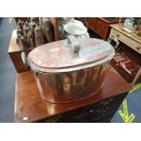 A LARGE 19TH CENTURY COUNTRY HOUSE STYLE COPPER COOKING VESSEL