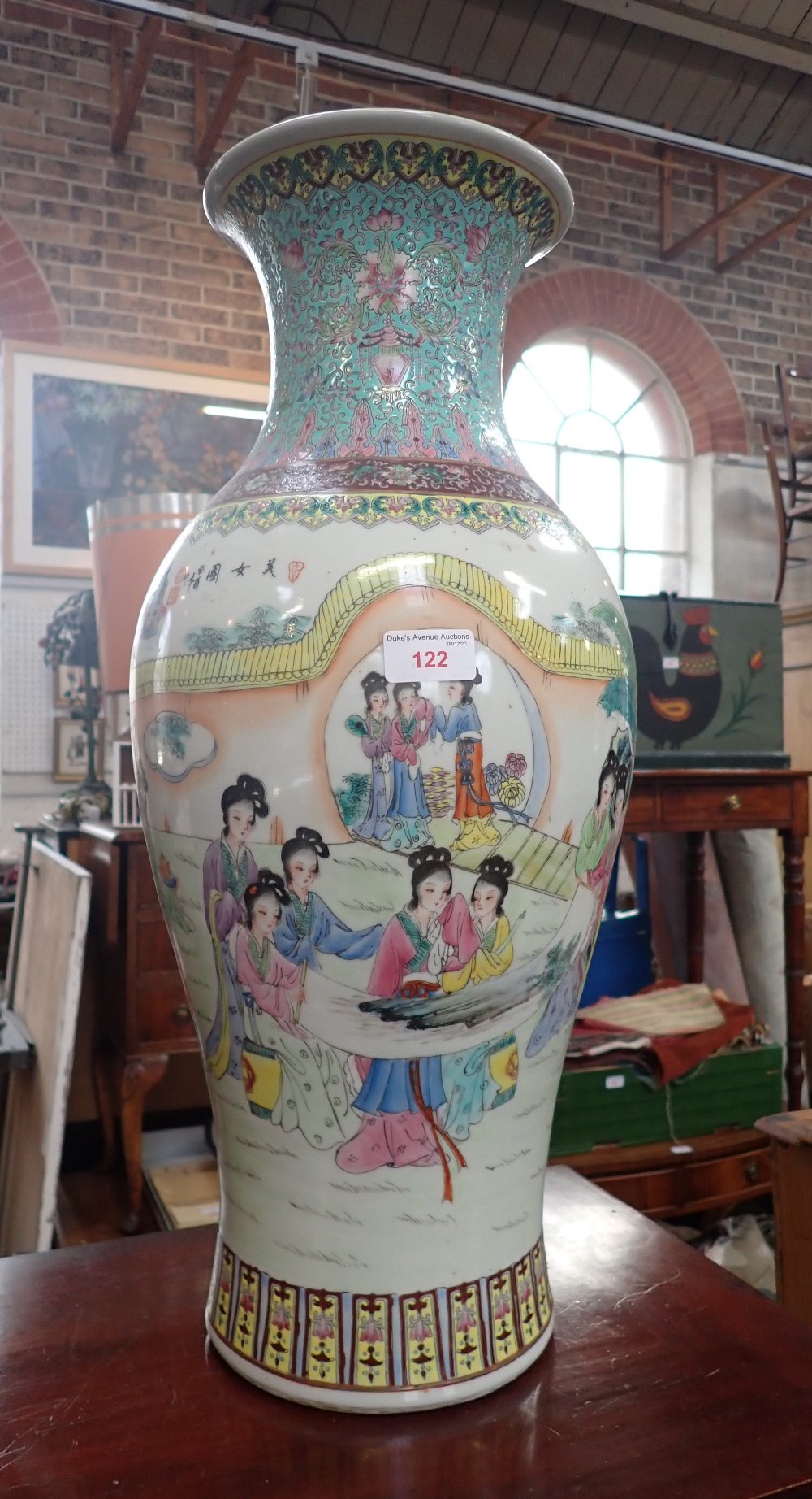 A LARGE CHINESE FAMILLE VERTE VASE