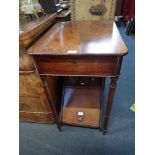 A 19TH CENTURY MAHOGANY OCCASIONAL TABLE