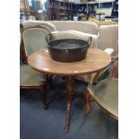 A 19TH CENTURY OAK TRIPOD TABLE, ON BALUSTER SHAPED COLUMN