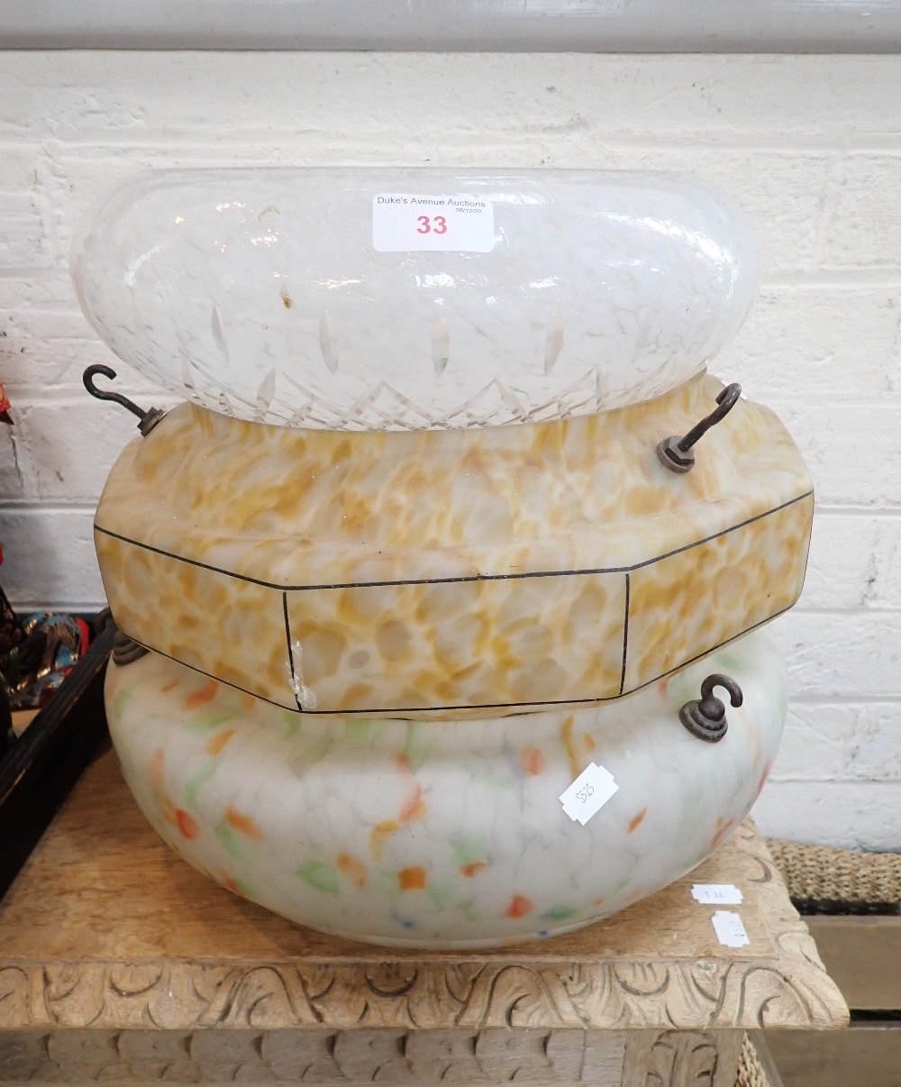 A 1930S MOTTLED GLASS CEILING LIGHT BOWL