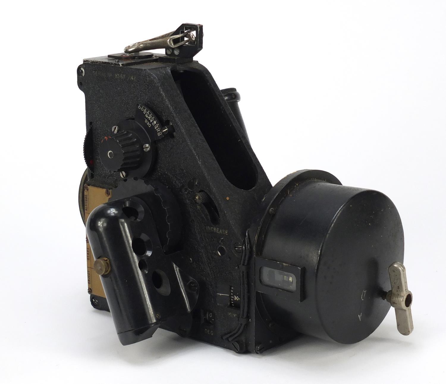 Miltary interest Air Ministry bubble sextant, MK1XA with case, numbered 9041/43 :For Further - Image 5 of 17