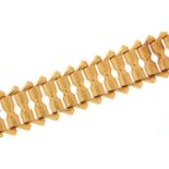 Continental 18ct gold bracelet, 18cm in length, 29.0g :For Further Condition Reports Please visit