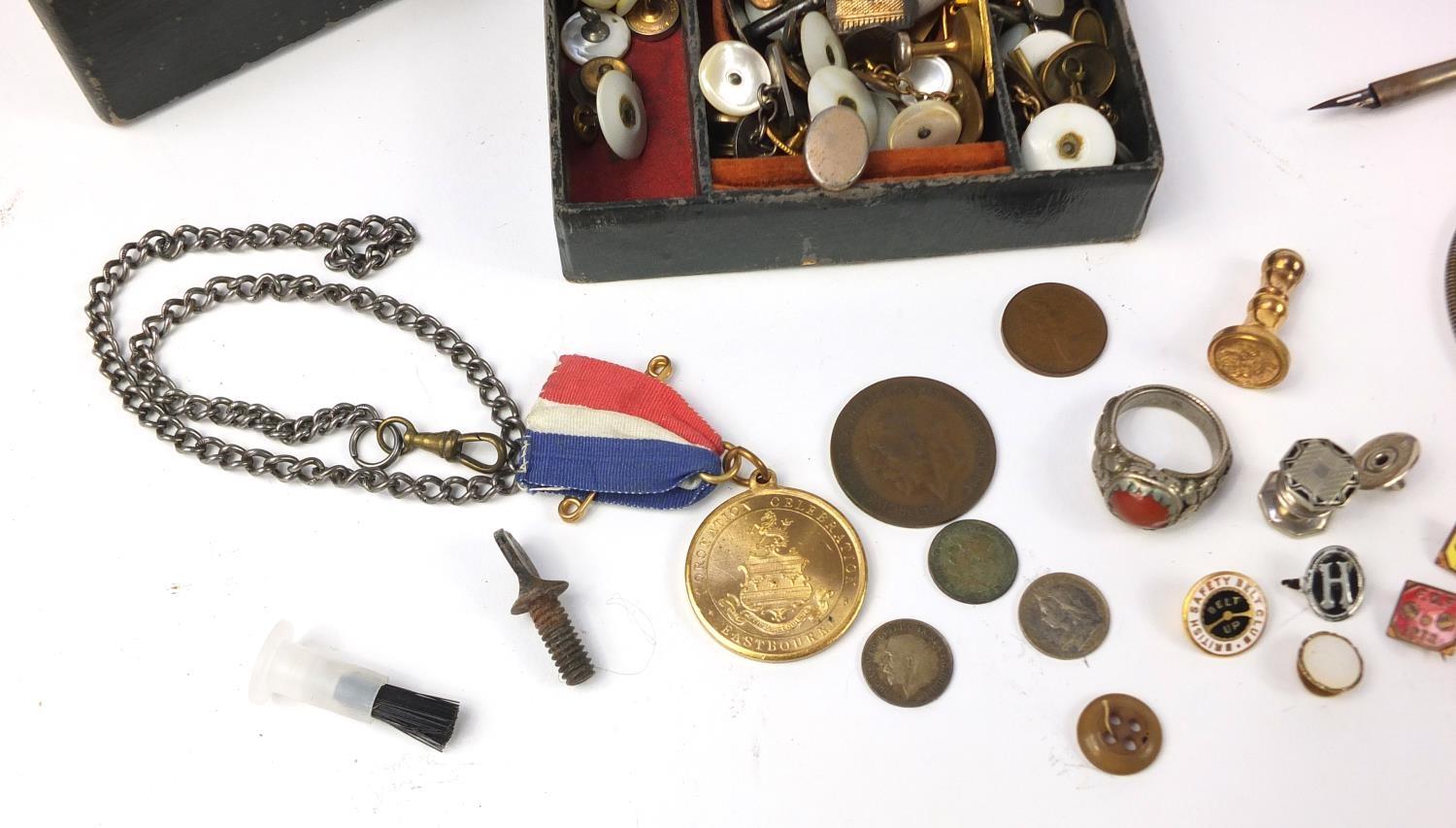 Miscellaneous objects including cuff inks, Victorian jewellery box and coins :For Further - Image 3 of 4