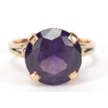 14K gold blue and purple stone solitaire ring, (possibly Alexandrite) size O, 4.3g :For Further