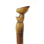 Vintage walking stick with horn hoof design pommel, possibly rhinoceros horn, 91cm in length :For