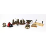 Sundry items including vintage cruet sets, lions head door knocker and desk calendar :For Further