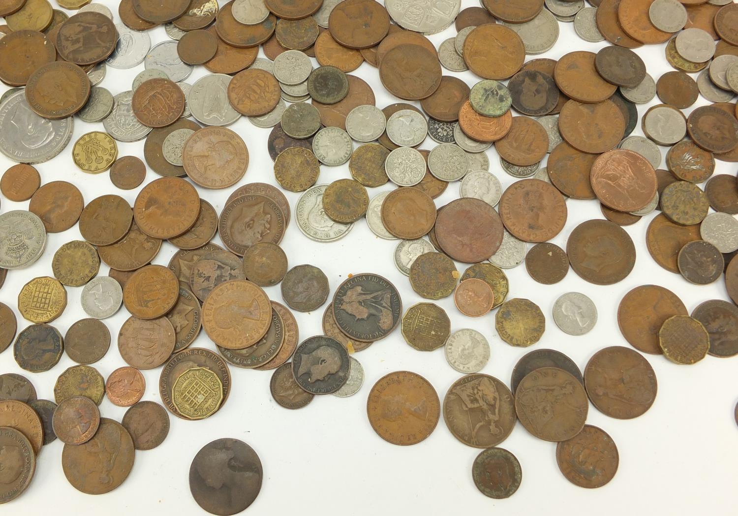 Antique and later British and world coinage and bank notes including crowns :For Further Condition - Image 6 of 8