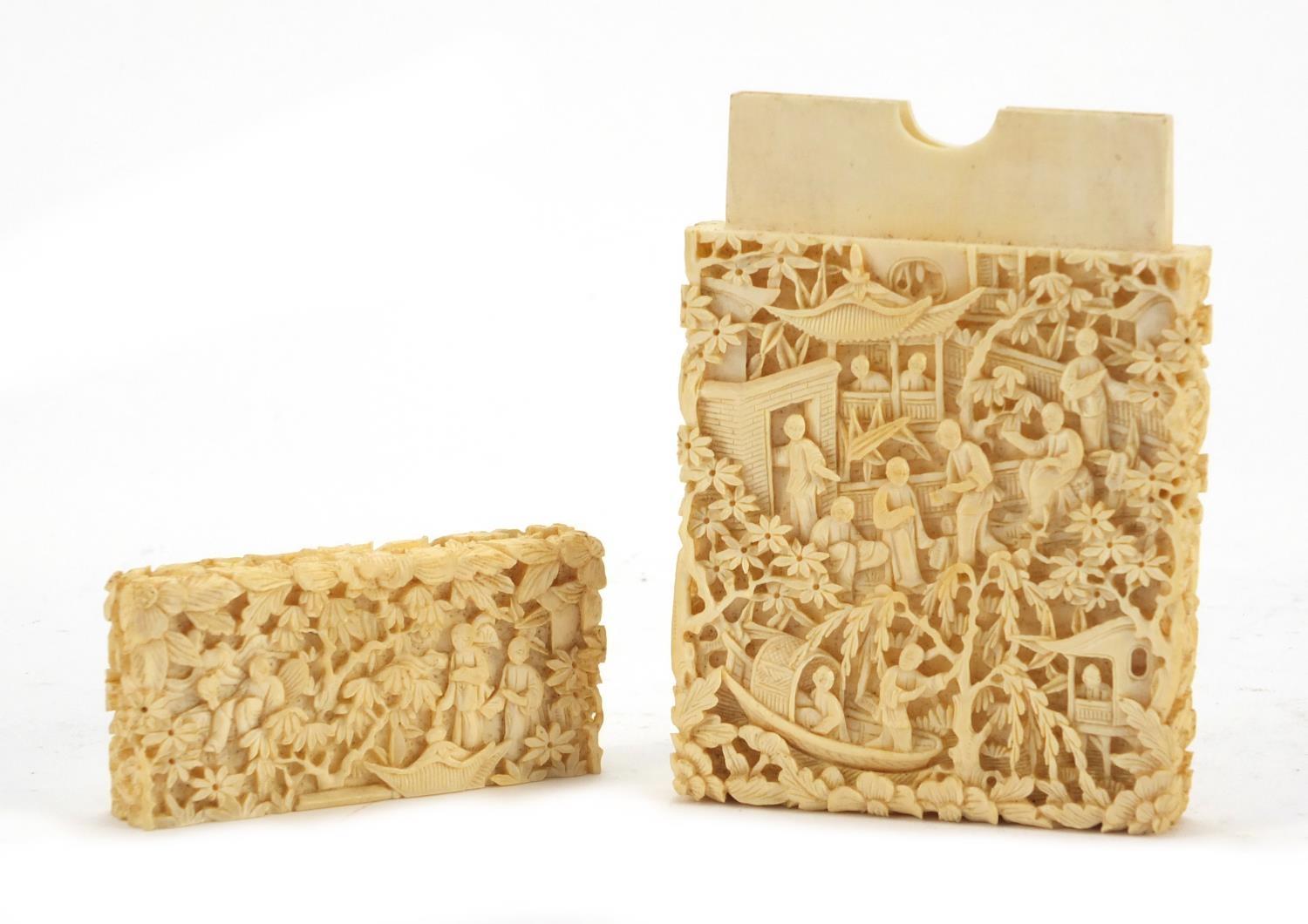 Exceptional Chinese Canton ivory card case, finely and deeply carved with figures crossing bridges - Image 12 of 12