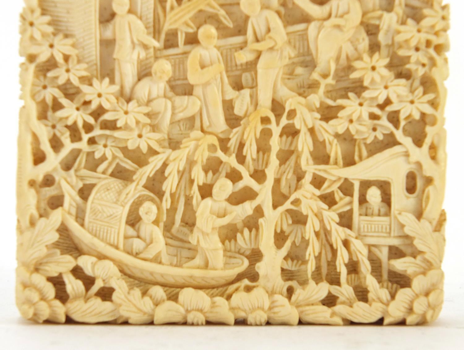 Exceptional Chinese Canton ivory card case, finely and deeply carved with figures crossing bridges - Image 10 of 12