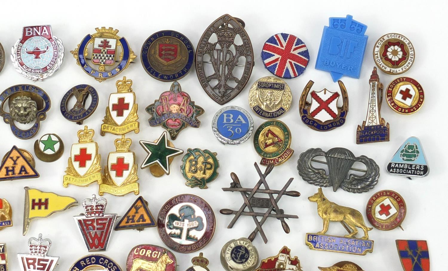 Vintage badges and lapels, some military interest including American World War II sterling silver - Image 3 of 10