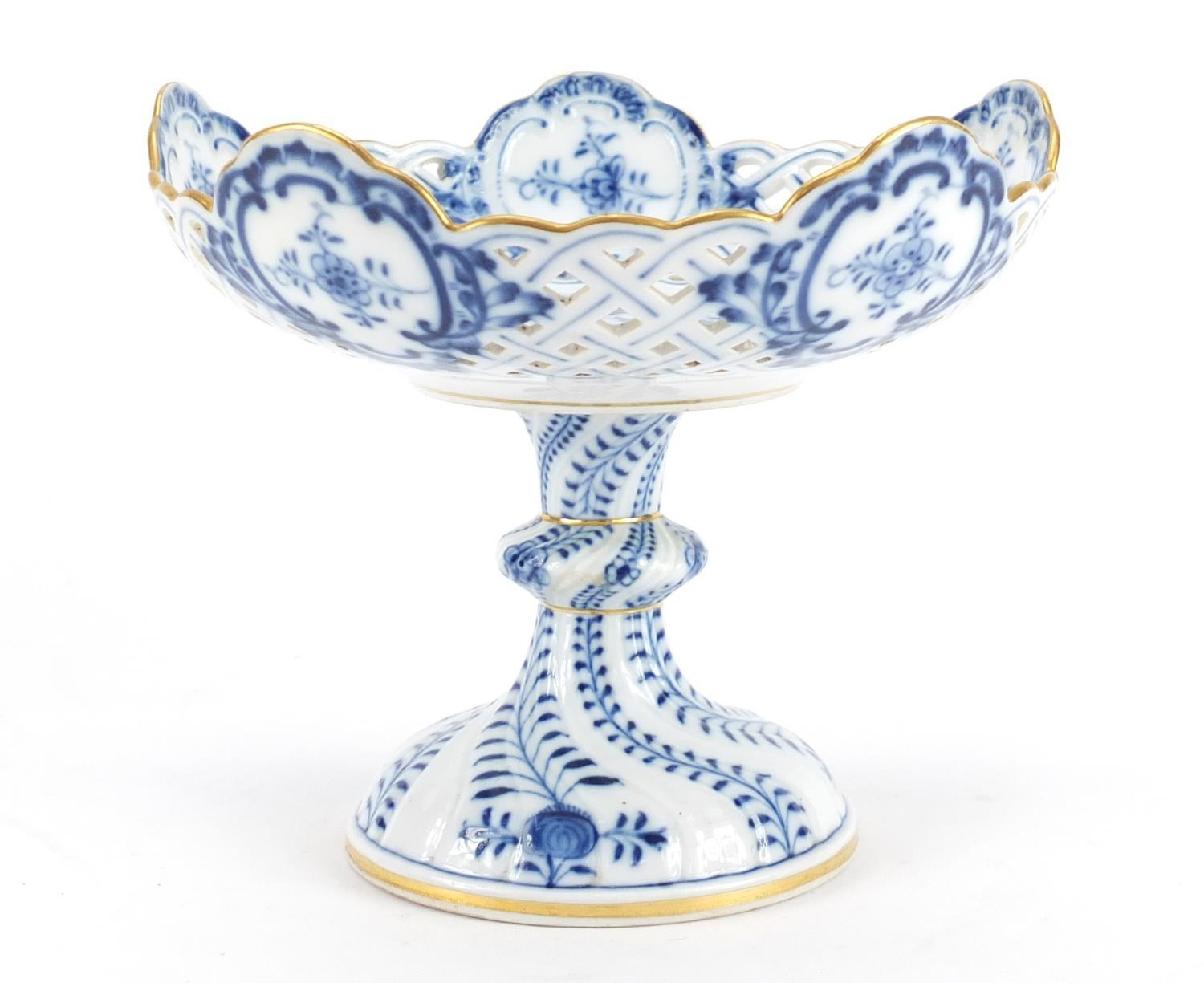 Meissen porcelain pierced tazza, hand painted in the Blue Onion pattern, crossed sword marks to - Image 5 of 7