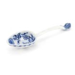 Large Meissen porcelain ladle hand painted in the Blue Onion pattern, 32cm in length :For Further